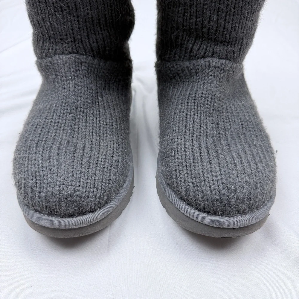 UGG Gray Ribbed Knit Shearling Lined Boots